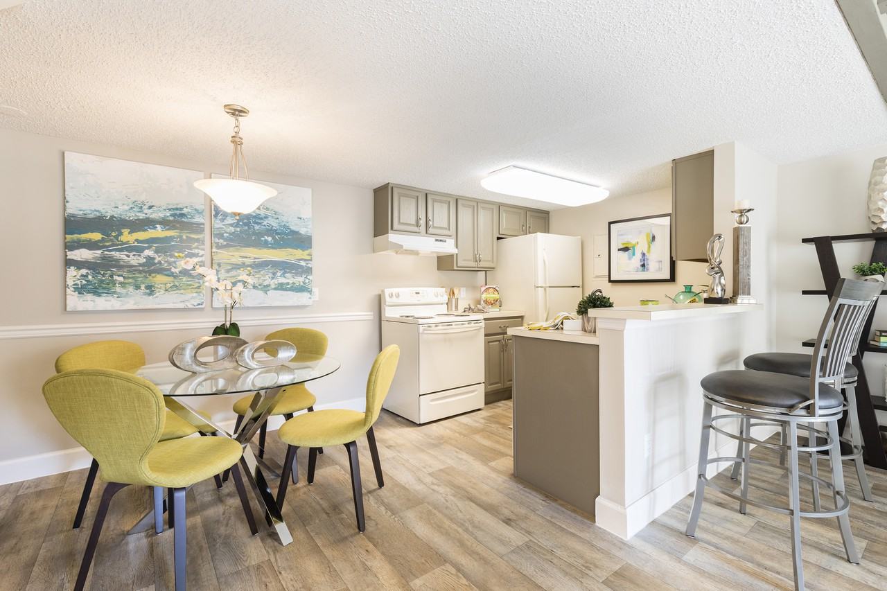 Sanford Landing Apartments - Photo 2 of 64