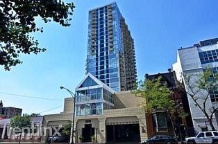 1212 N La Salle Dr - Photo 2 of 4