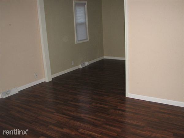 2429 Edgewood Dr - Photo 3 of 10