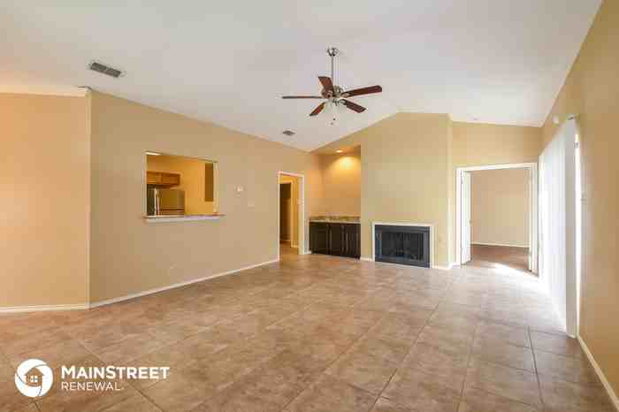 4231 Clear Lake Dr - Photo 2 of 15