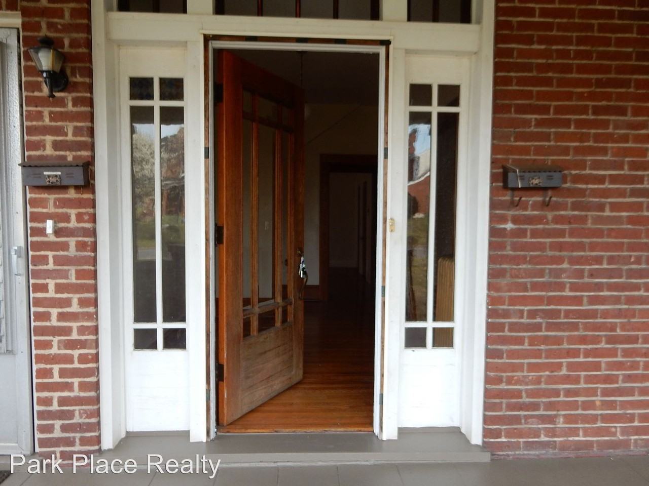 2220/2222 Memorial Ave - Photo 3 of 22