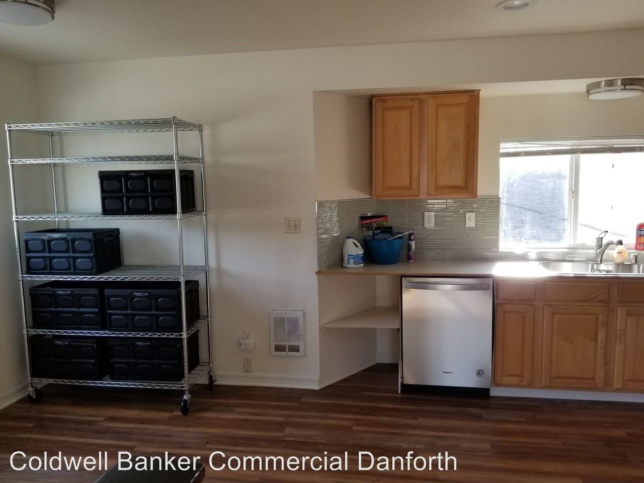 122 South Baker St - Photo 3 of 12