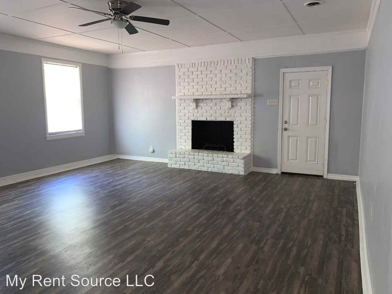 883 Waterside Dr Se - Photo 3 of 26