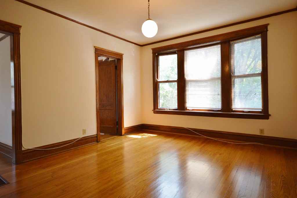 3800 N. Greenview - Photo 3 of 9