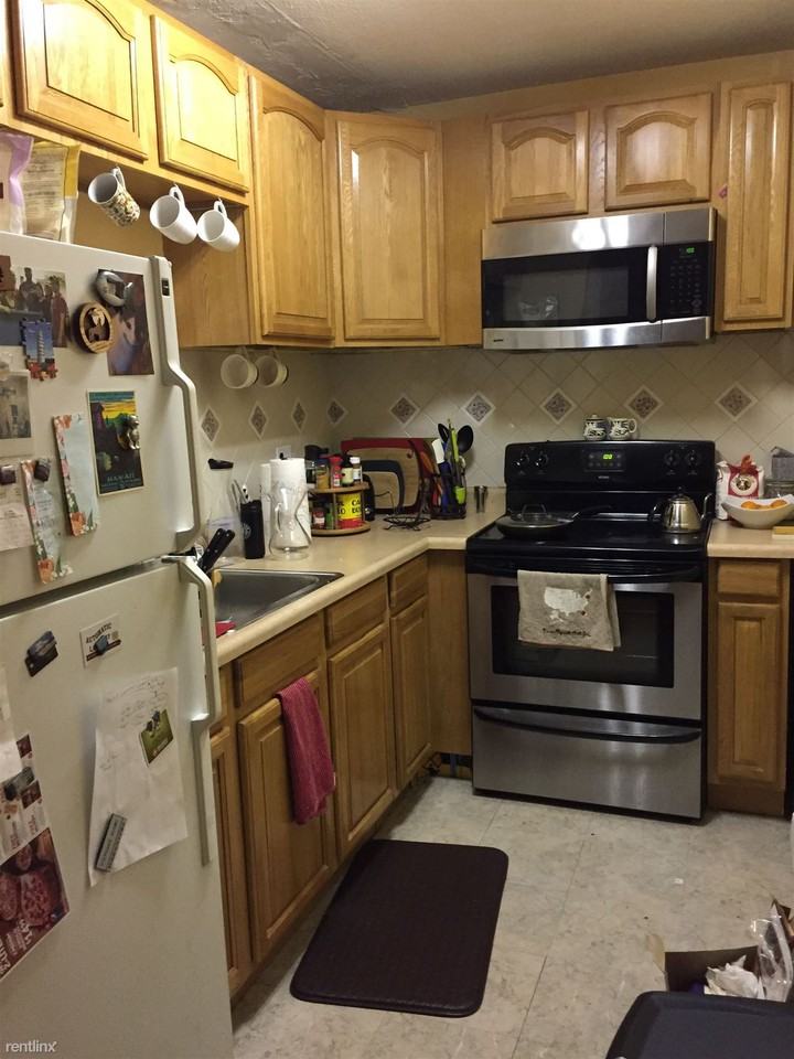 790 Hyde Park Ave - Photo 3 of 7