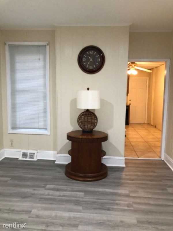 123 Kent Street - Photo 3 of 14