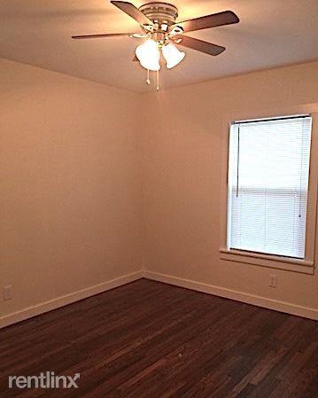 5325 Howard St - Photo 3 of 6