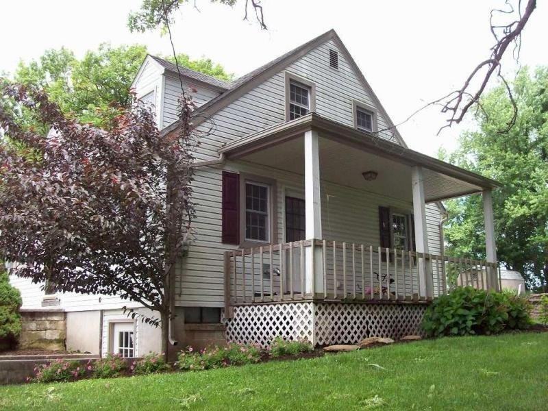 1623 Lancaster Pike - Photo 3 of 15