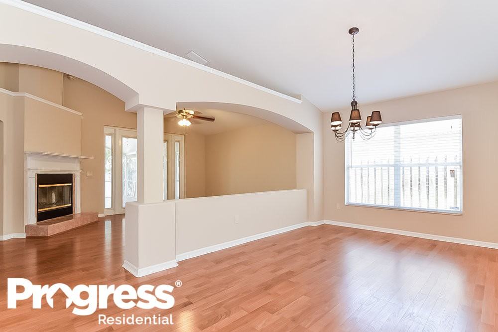 6911 Jamestown Manor Dr - Photo 3 of 14