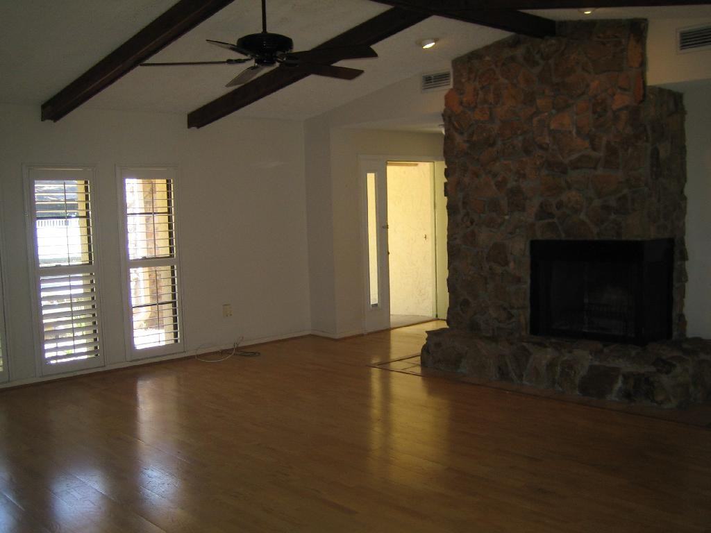 10443 96th St N - Photo 3 of 16