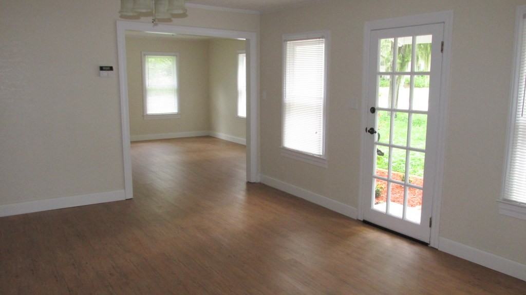 920 S Kissingen Ave - Photo 3 of 23