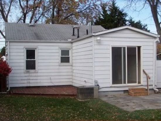 1204 Norton St - Photo 2 of 5