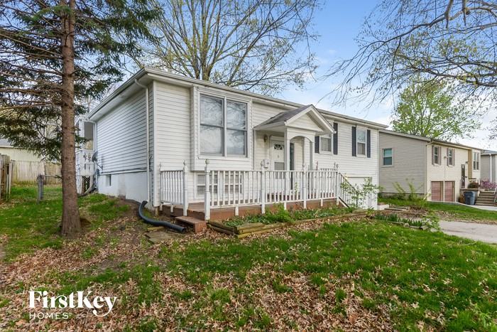 607 South Curtis Street - Photo 2 of 15