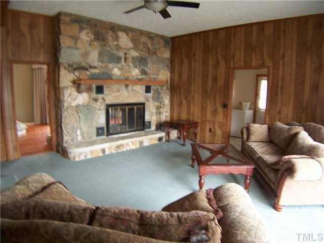 601 Foxlair Trail - Photo 3 of 18