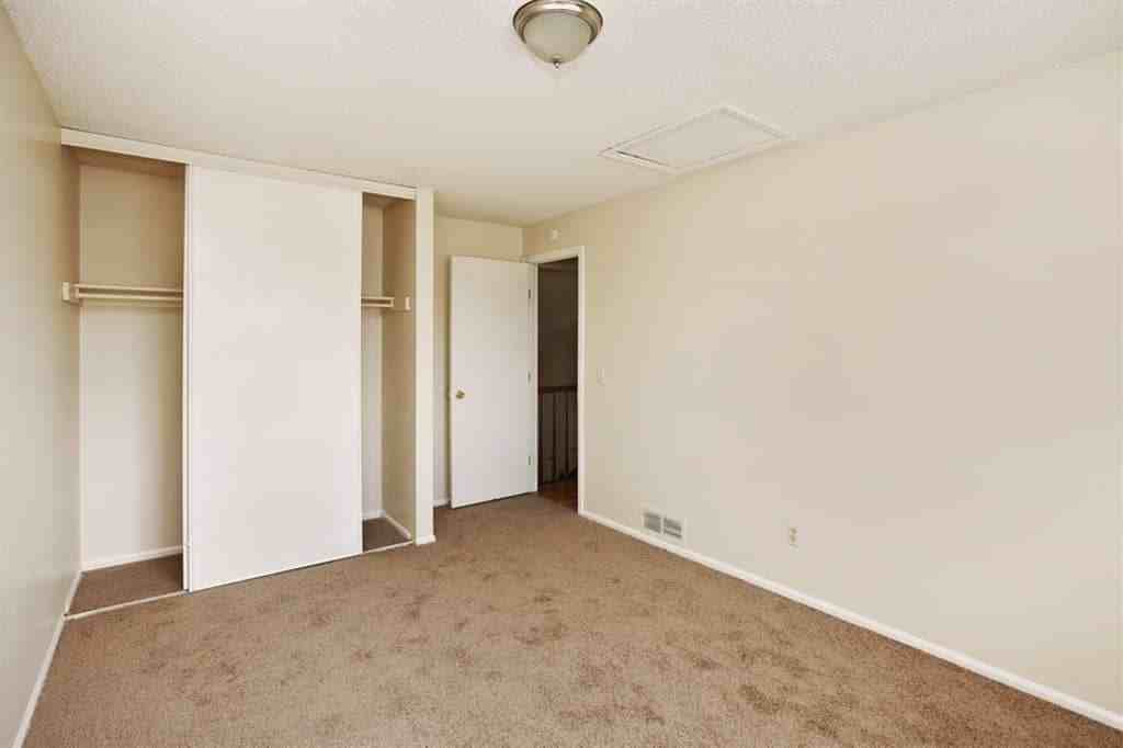 1653 S Flanders Way - Photo 3 of 11