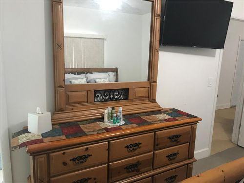 161 Nw 164th St - Photo 3 of 8