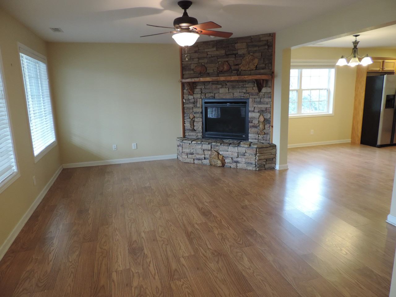 53 East Fain - Photo 2 of 11