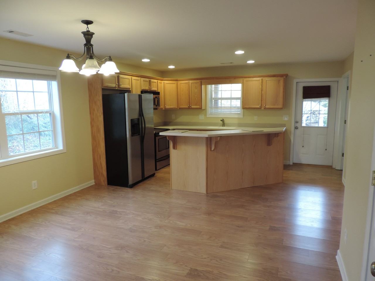 53 East Fain - Photo 3 of 11