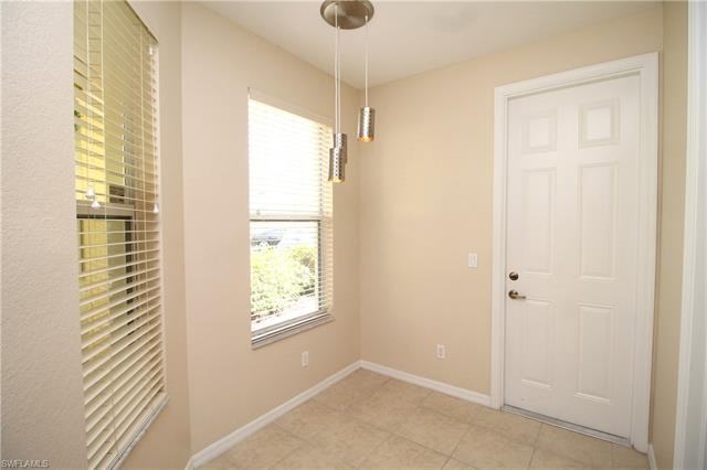 1360 Mariposa Cir 104 - Photo 3 of 17