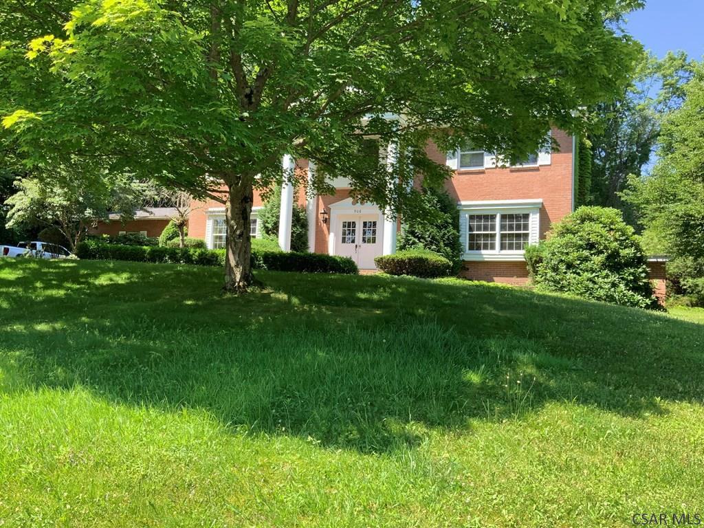 906 Parkview Drive - Photo 3 of 31