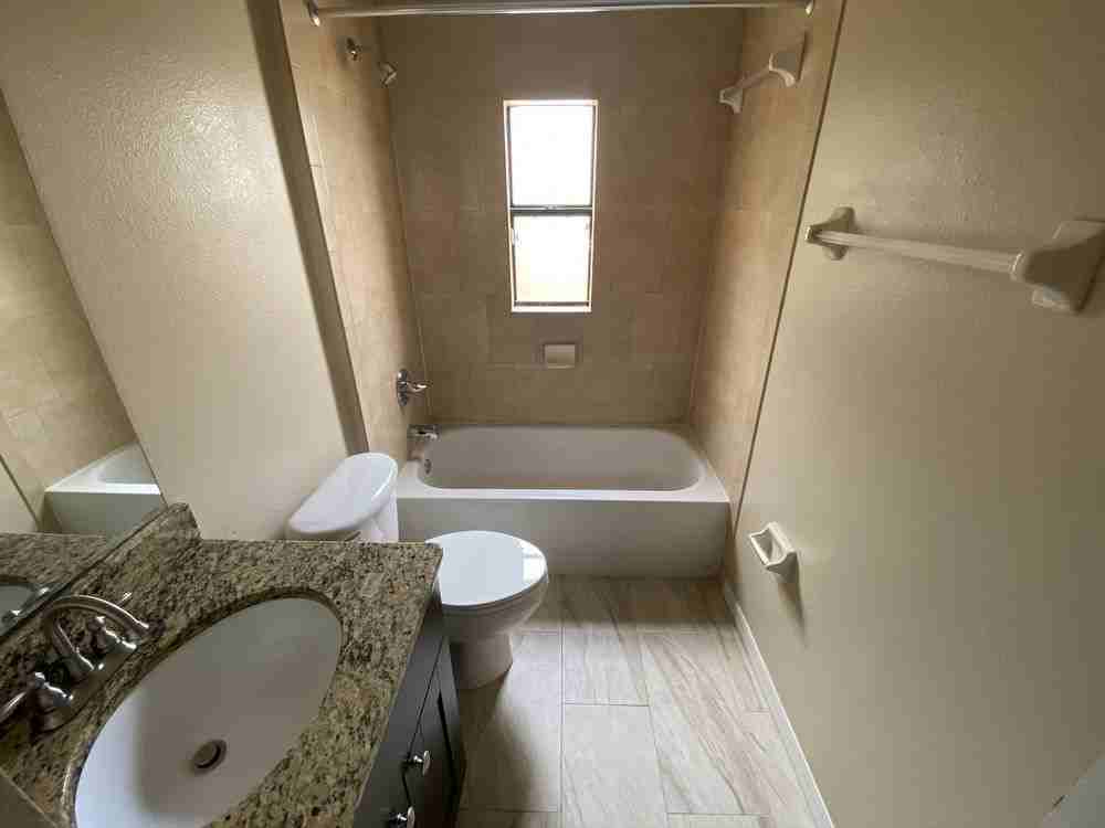 3511 East 11th Avenue - Photo 2 of 11