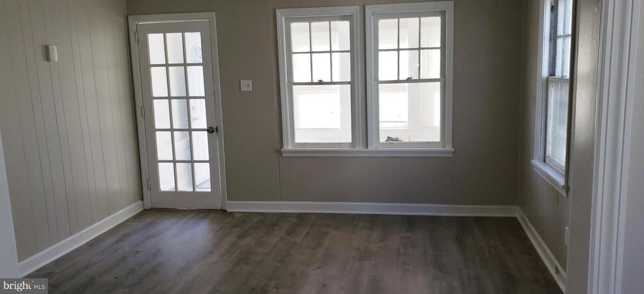 224 Chestnut Avenue - Photo 2 of 16
