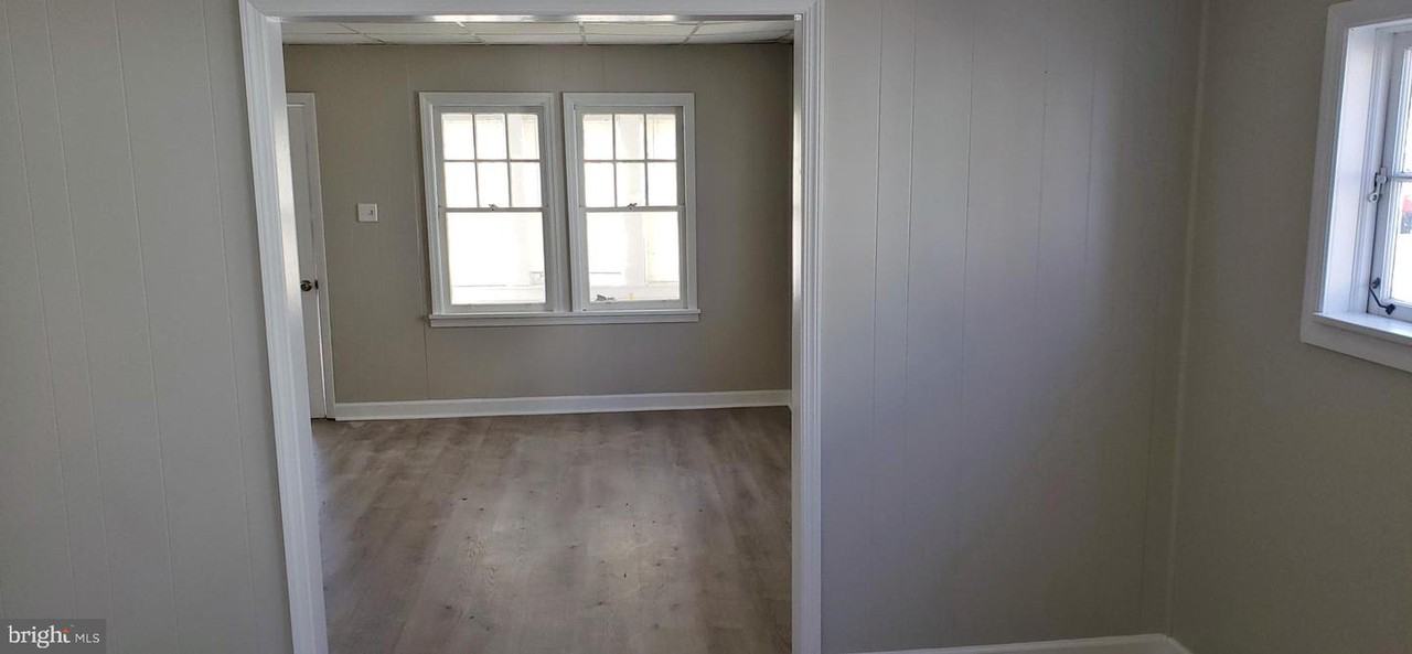 224 Chestnut Avenue - Photo 3 of 16