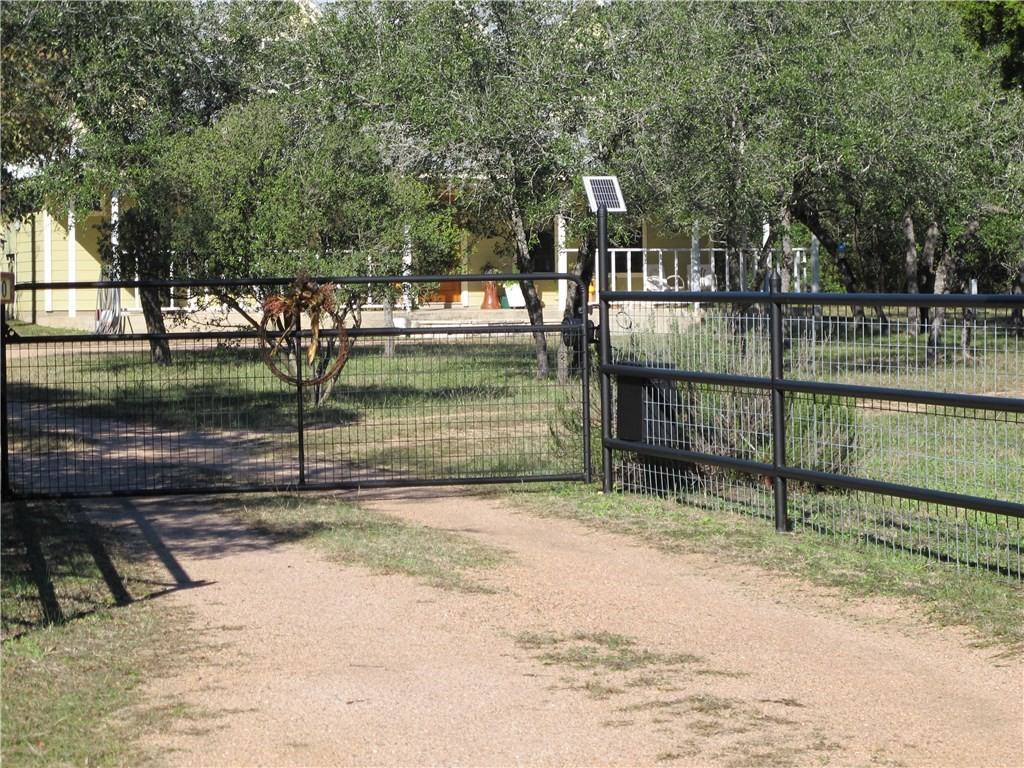 20900 Kathy Ln - Photo 3 of 17