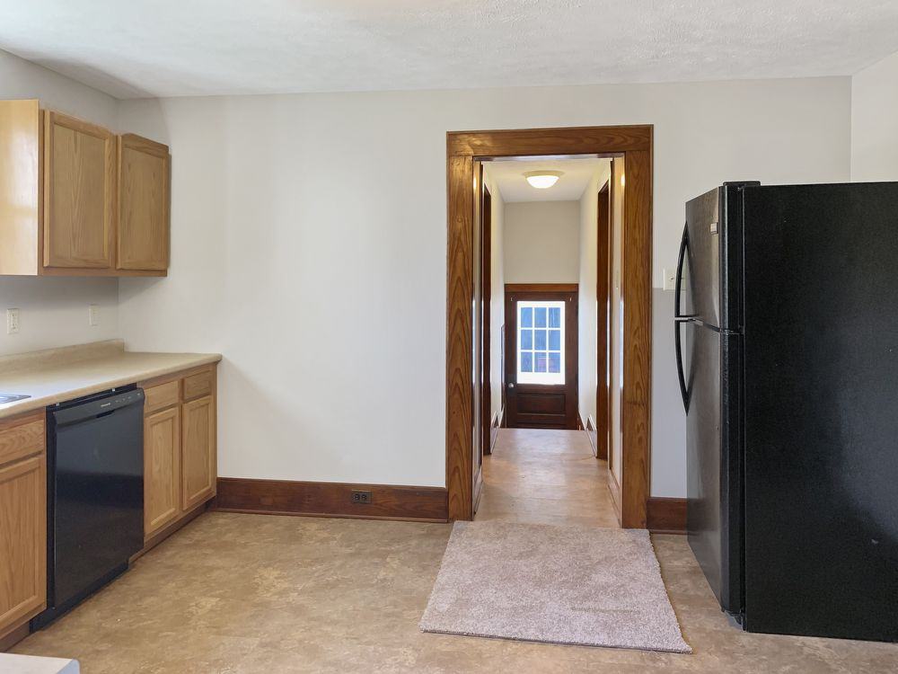 100 Beech Creek Avenue - Photo 2 of 20