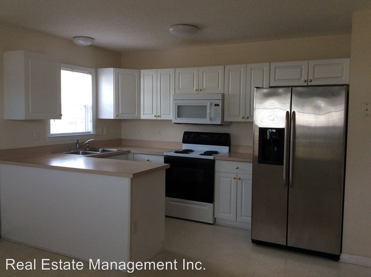 101 Luke Ct - Photo 2 of 12