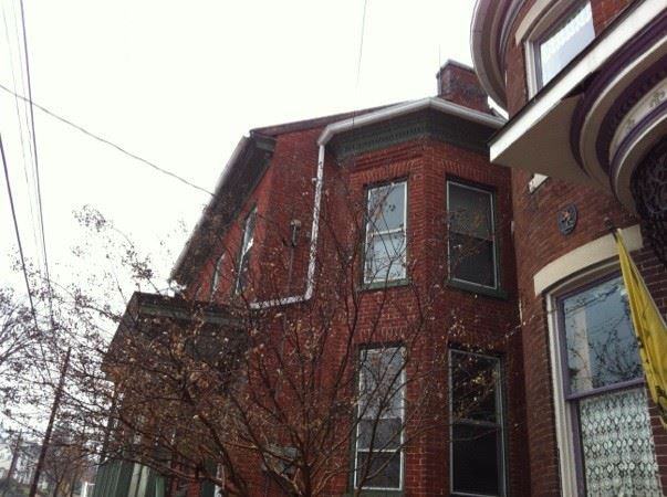 409 CARLISLE STREET - Photo 2 of 10
