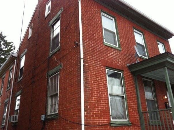 409 CARLISLE STREET - Photo 3 of 10