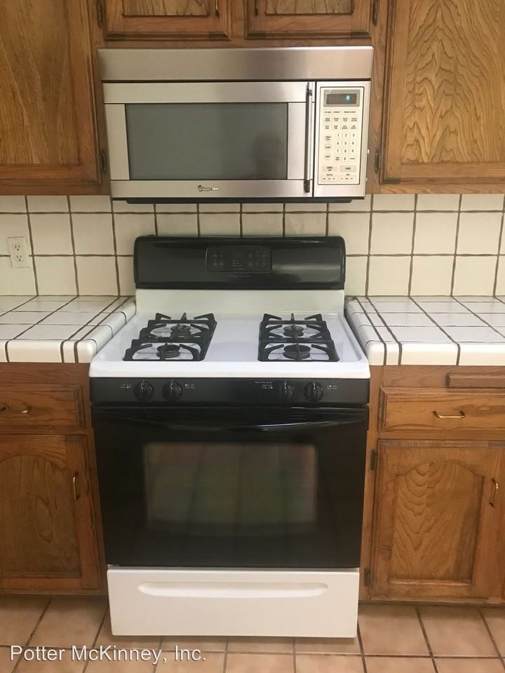 8220 Chaucer Street - Photo 2 of 12