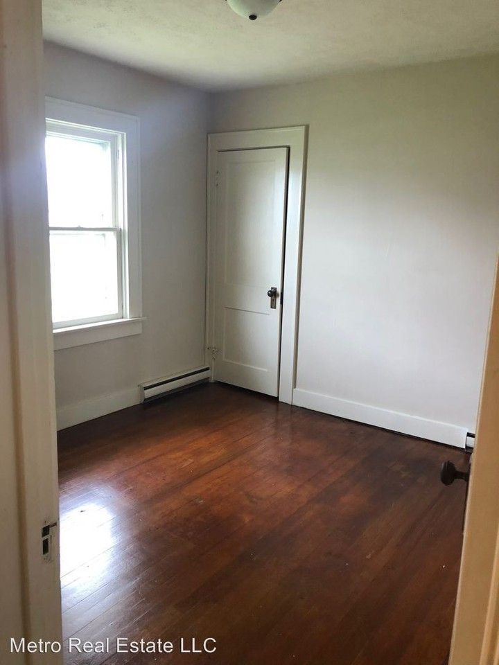 734 E Belmont Dr - Photo 3 of 9