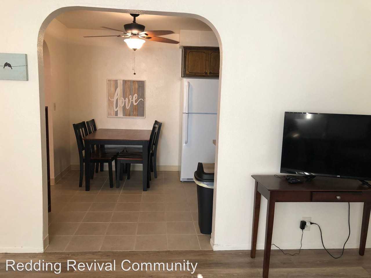 Various - Photo 3 of 7