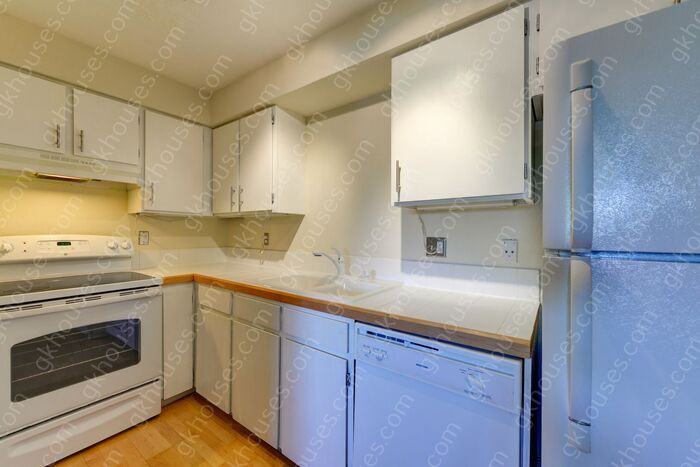 2640 Juniper Ave #1 - Photo 2 of 16