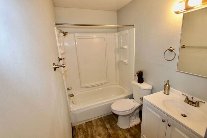 1222 Elm Avenue - Photo 2 of 10