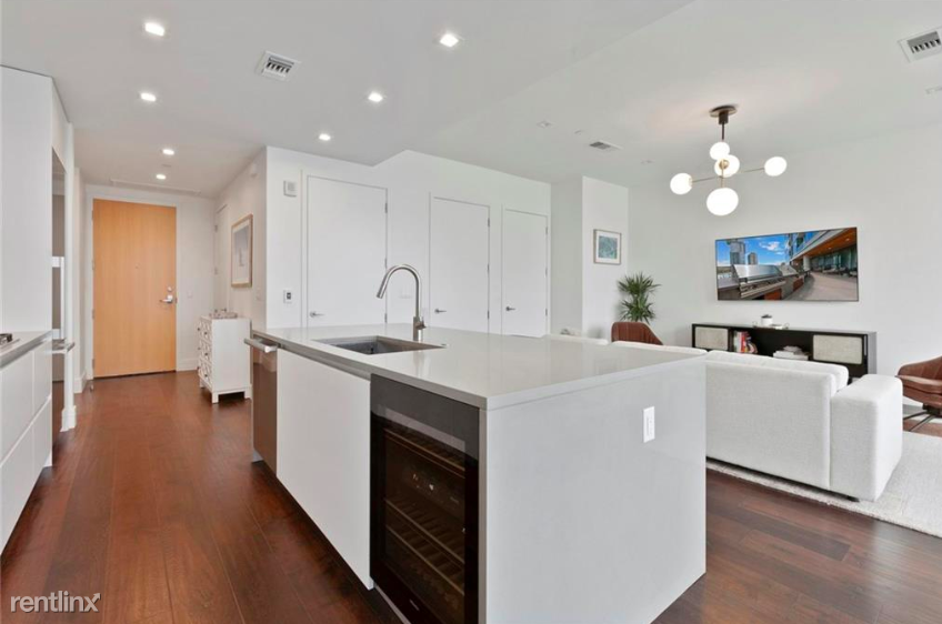 501 West Ave - Photo 2 of 10