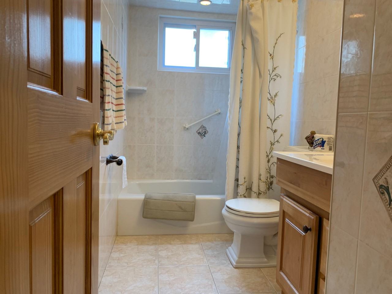 83 Augusta Avenue - Photo 2 of 9