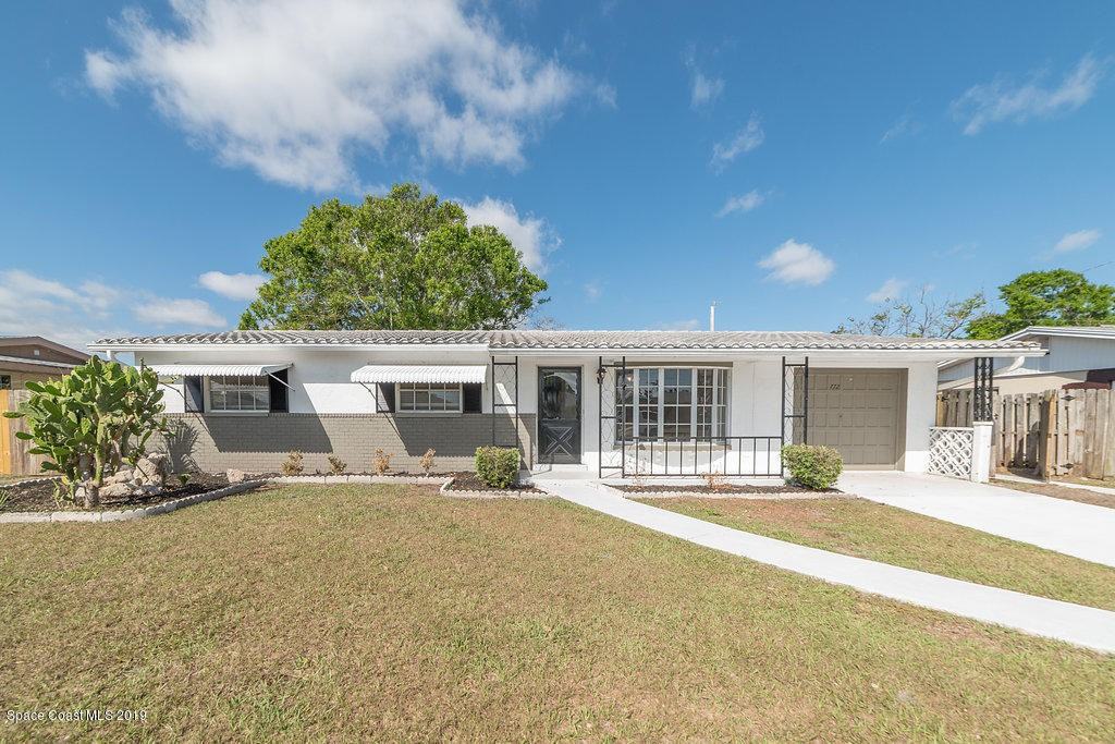 772 Ne Cadez Street Street - Photo 2 of 10