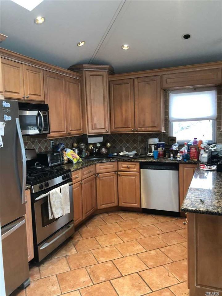 1 Marina Pl - Photo 2 of 4