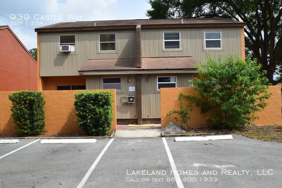 939 Castle Way - Photo 2 of 18