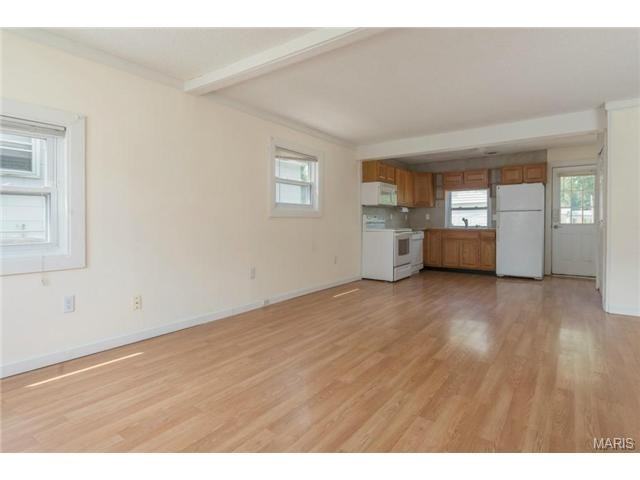 6927 Odell St - Photo 3 of 13