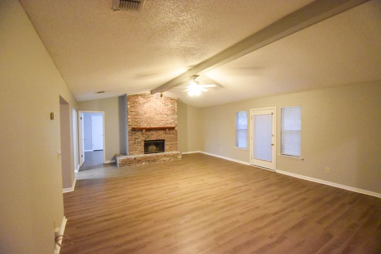 1658 Powderhorn Ct - Photo 2 of 14