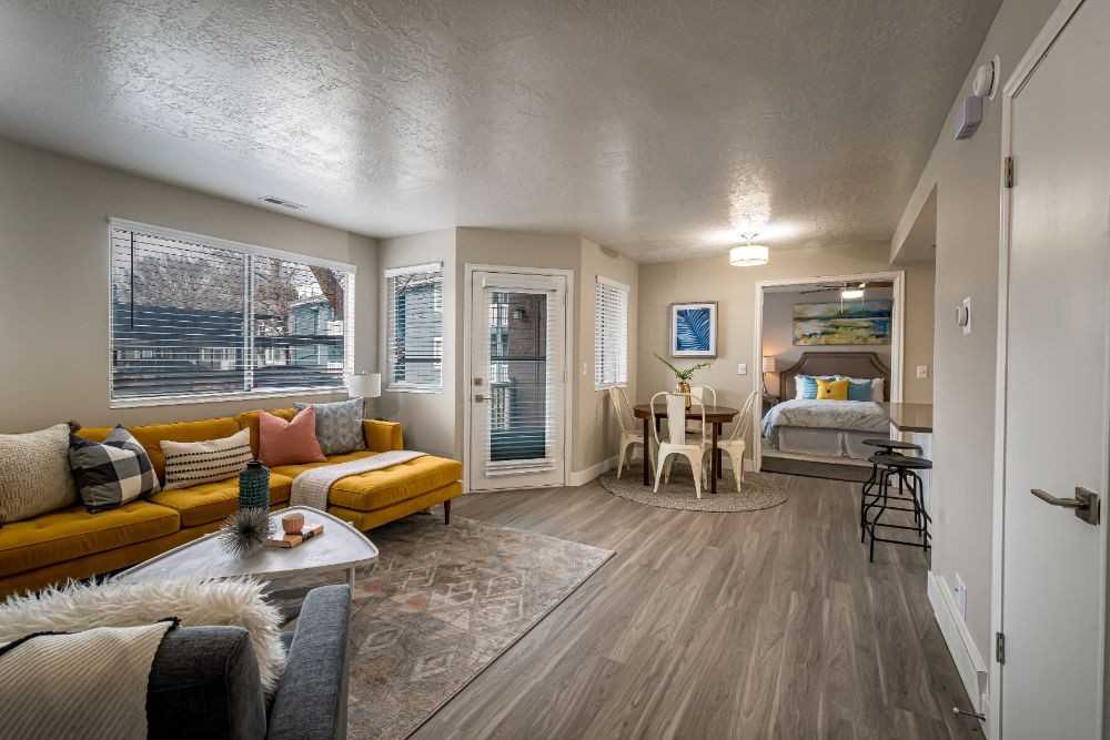 Edgewood Park Apartments - Photo 5 of 17