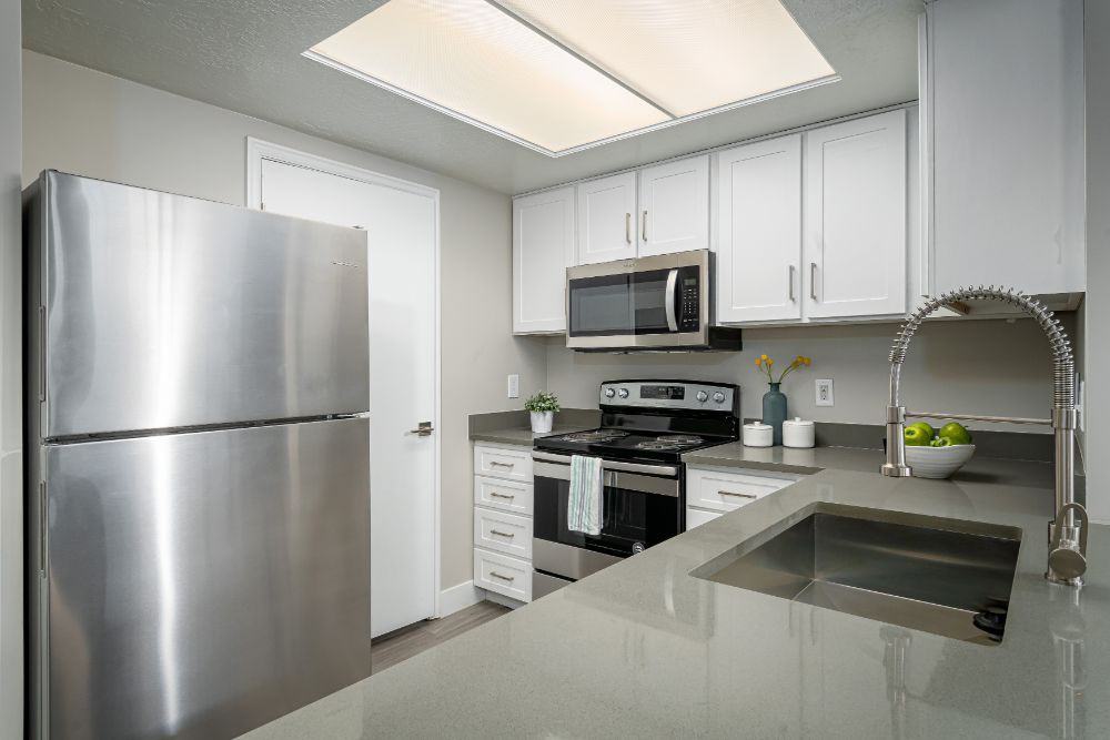 Edgewood Park Apartments - Photo 7 of 17