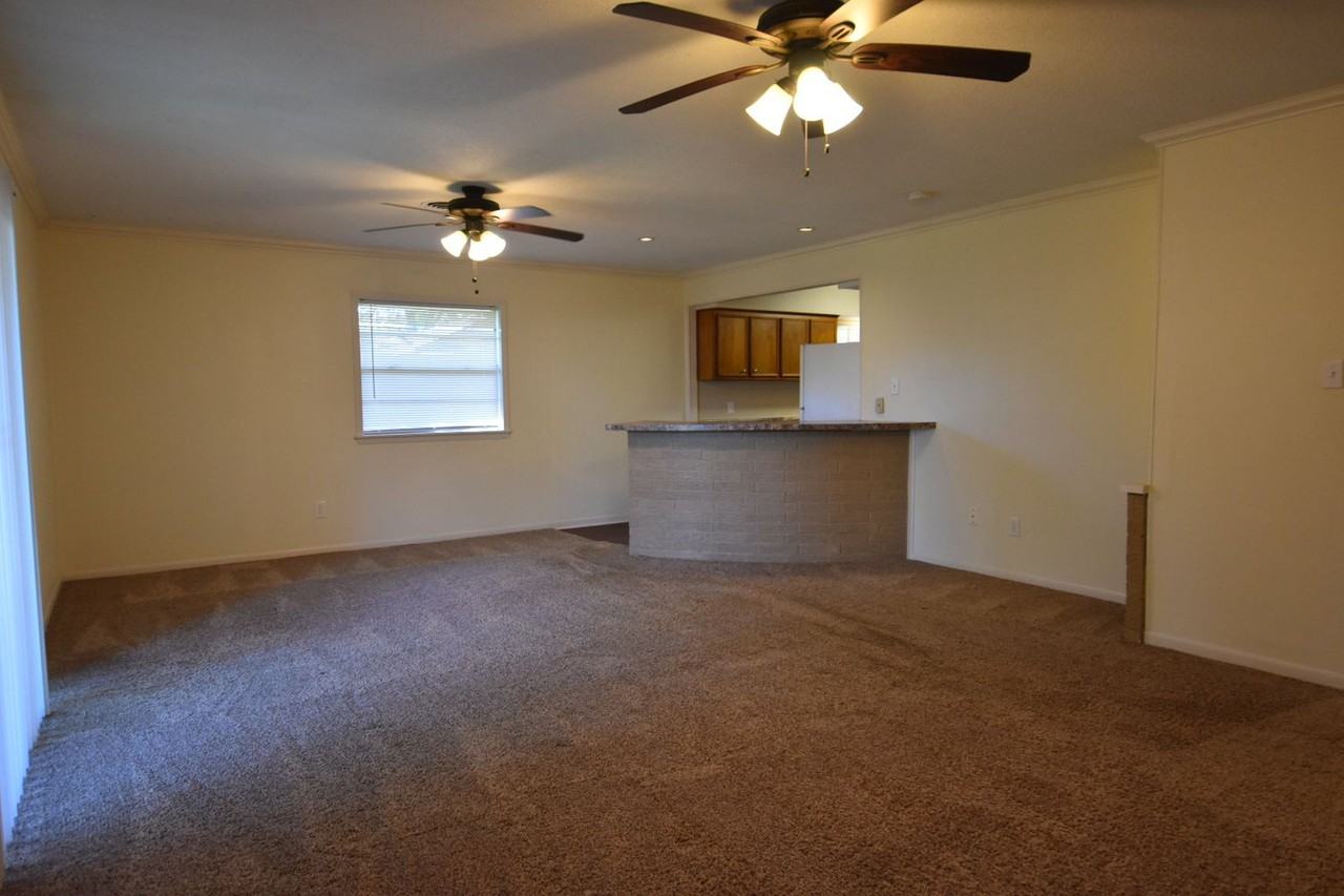 1908 Sunset Ct N - Photo 2 of 14