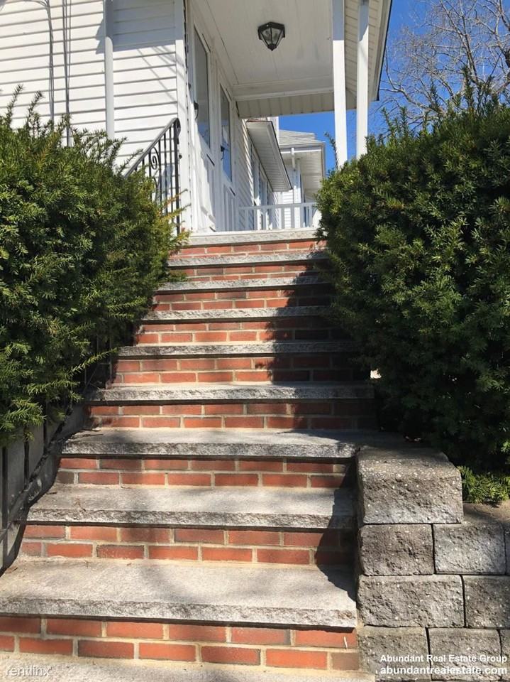 120 Lewis Rd Apartments in Cushing Square, Belmont, MA 02478 Zumper