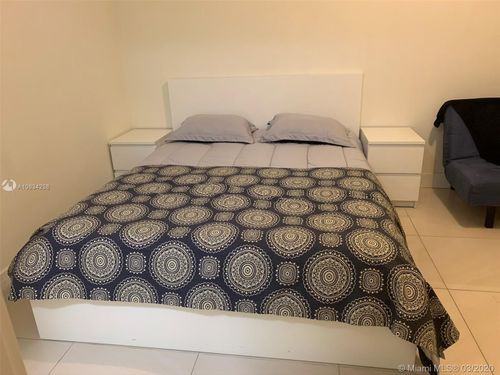 6428 Northwest 104th Path - Photo 3 of 8