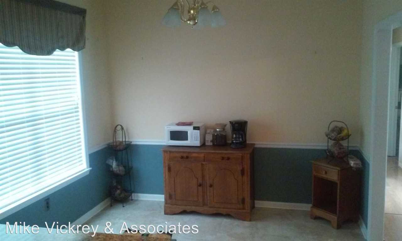 1305 Oakridge Plantation Road - Photo 3 of 24